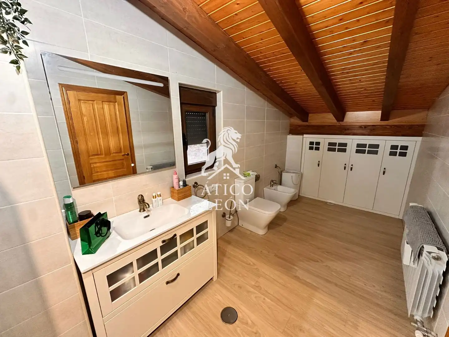 Baño de Casa o chalet en venta en Cuadros con Calefacción, Jardín privado y Trastero