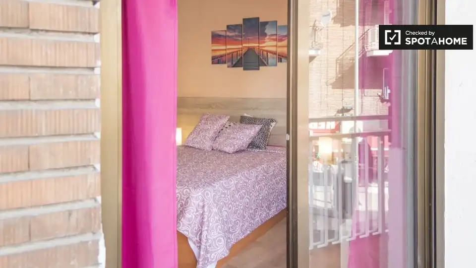 Bedroom of Flat for rent in Madrid  with Air Conditioner, Heating and Furnished