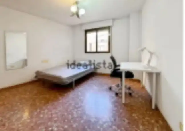 Habitación de Ático en venta en Castellón de la Plana / Castelló de la Plana con Calefacción, Terraza y Trastero