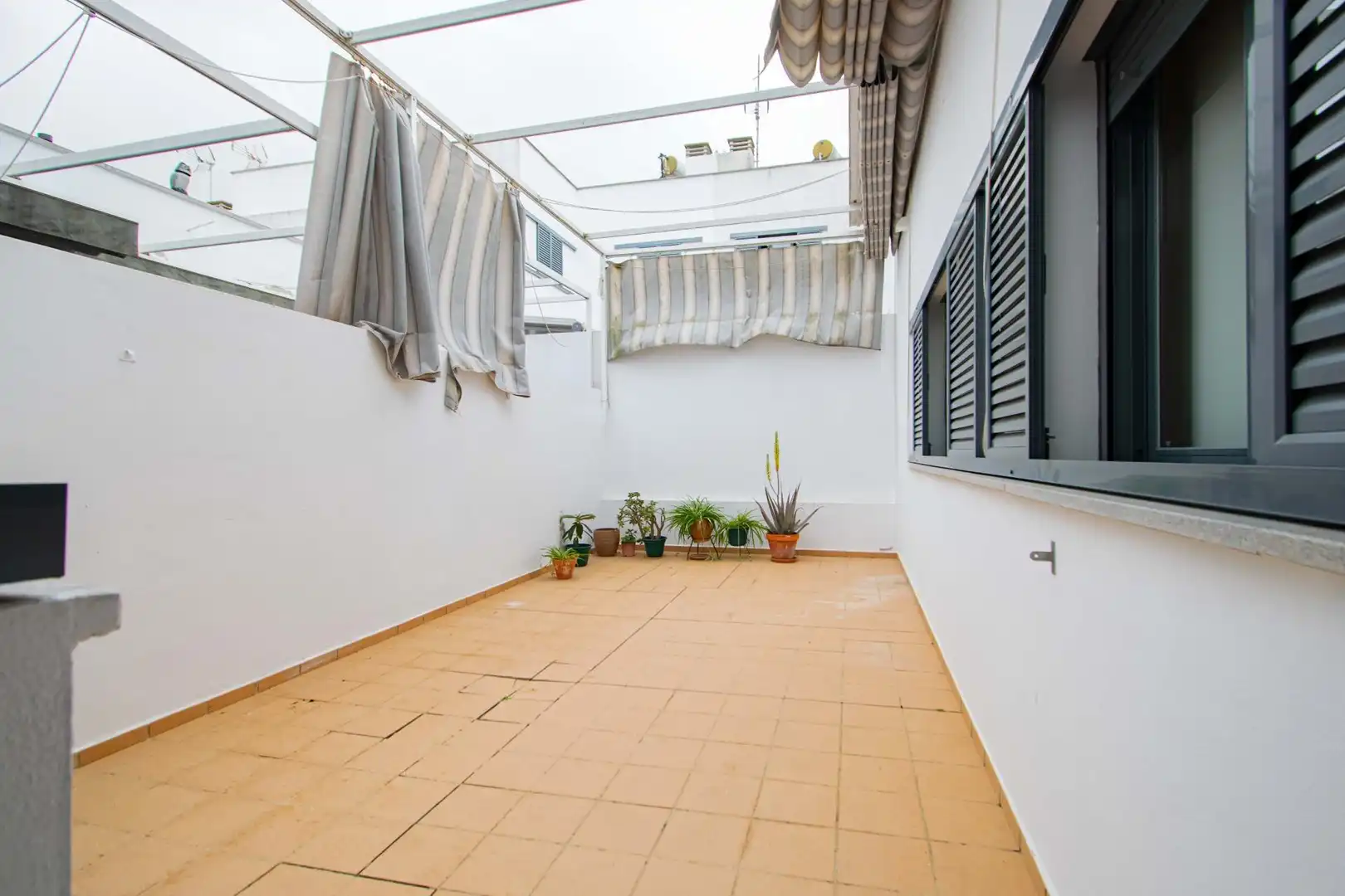 Terraza de Casa adosada en venta en Villanueva del Ariscal con Calefacción