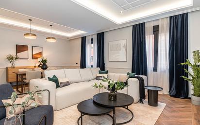 Living room of Flat for sale in  Madrid Capital  with Air Conditioner, Heating and Storage room