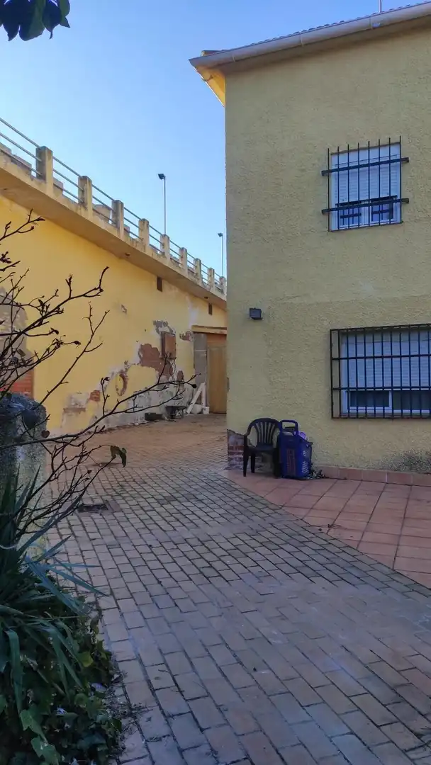Vista exterior de Casa o chalet en venta en Chinchón con Jardín privado y Piscina comunitaria