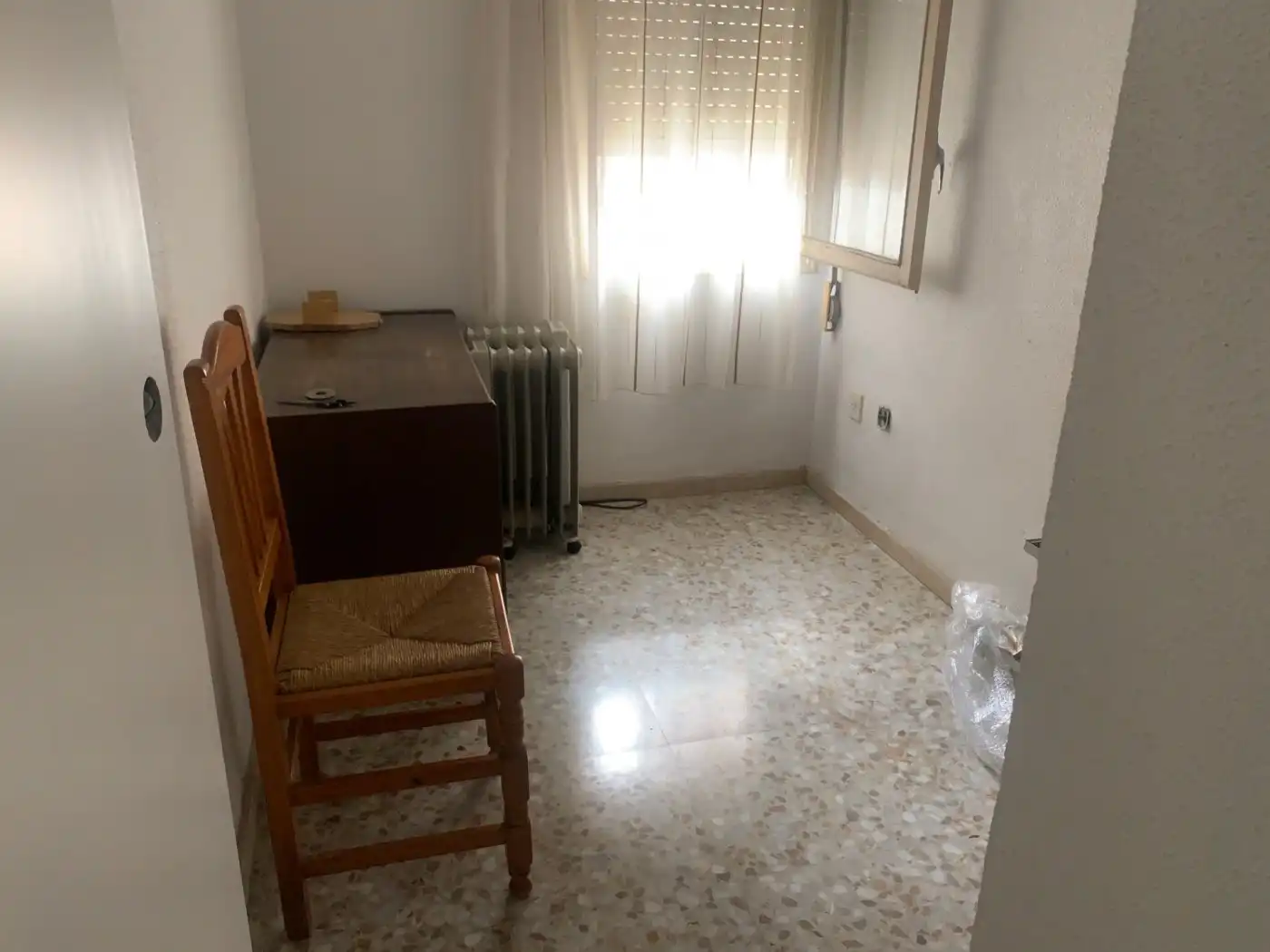 Piso de alquiler en Alicante / Alacant con Amueblado y Balcón