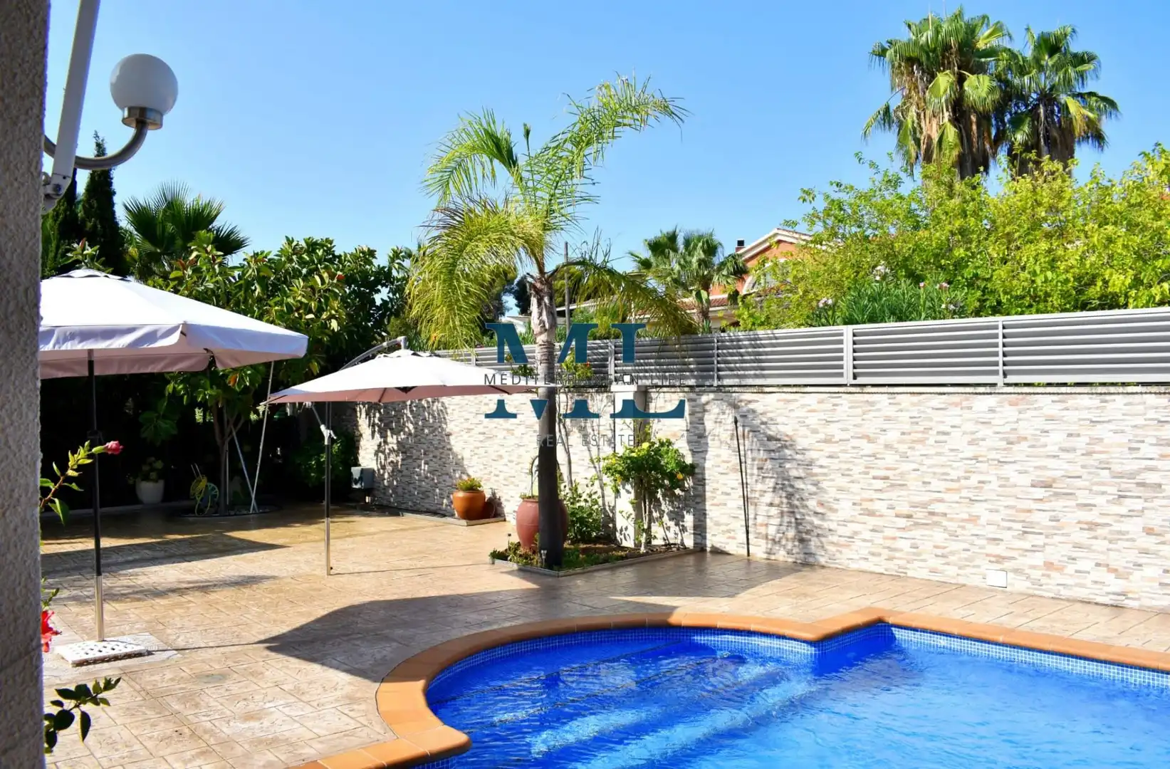 Swimming pool of Houses for sale in Roda de Berà  with Heating and Swimming Pool
