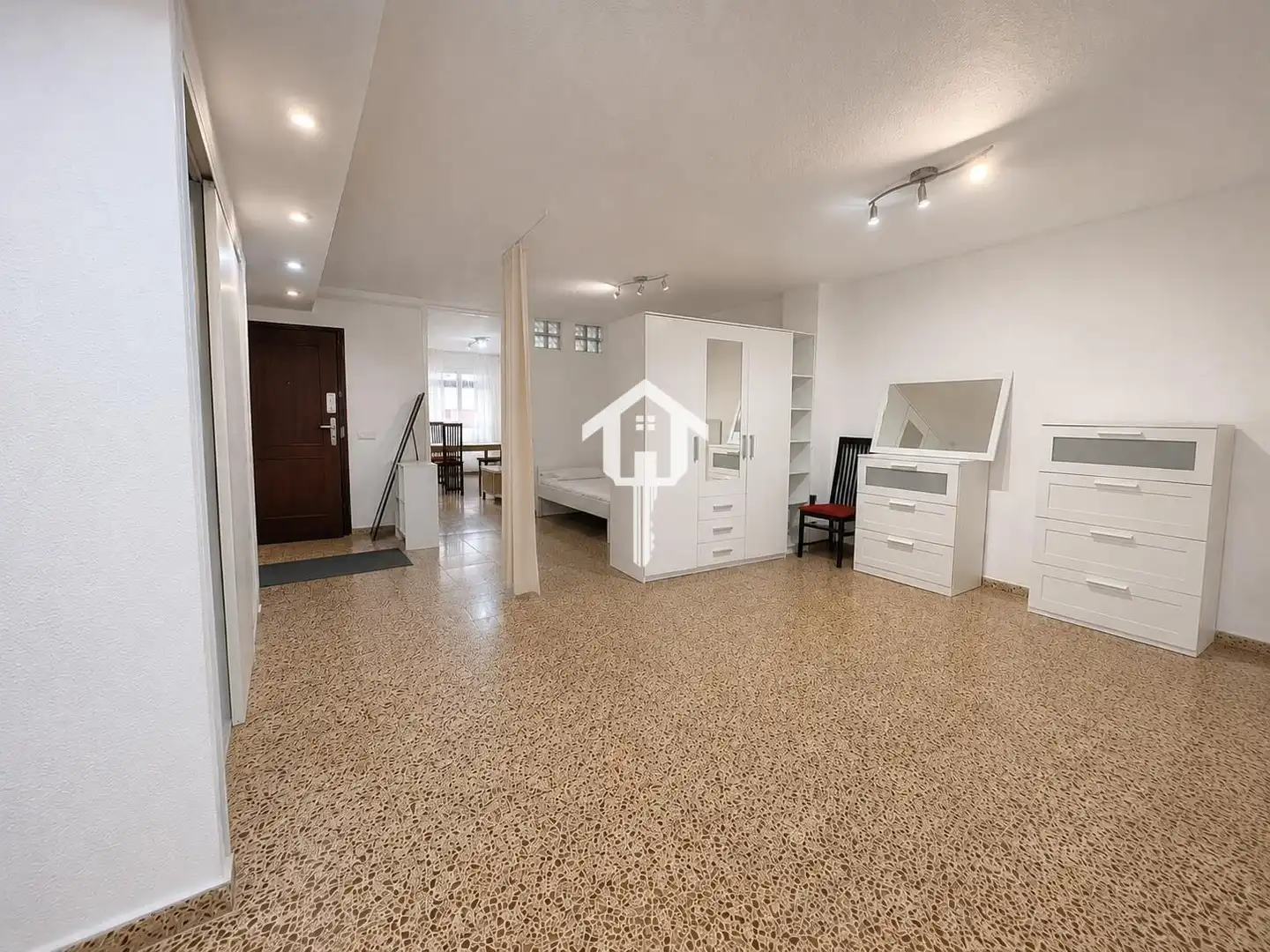 Wohnung zum Verkauf in Alicante / Alacant mit Klimaanlage, Möbliert und Balkon