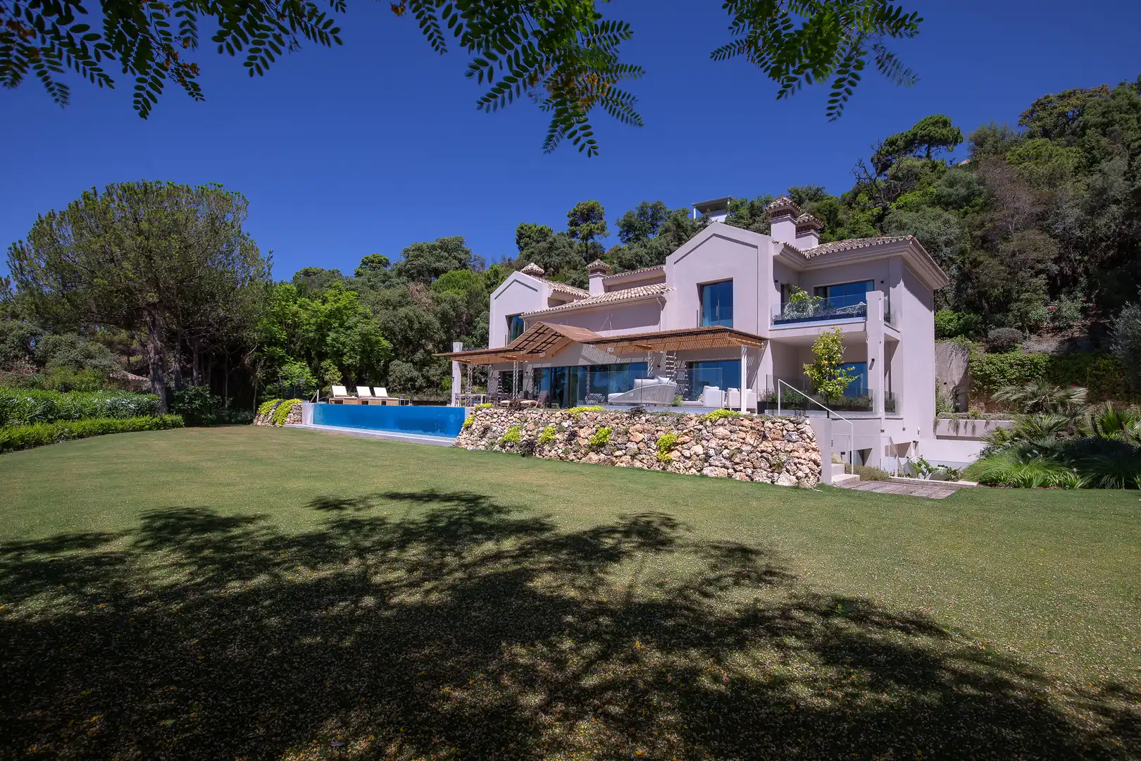 Chalet con terraza en venta en Calle Pablo Picasso 3B, imagen 2
