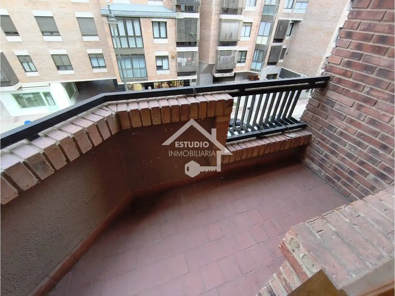 Piso con terraza en venta en Calle Belchite, imagen 6