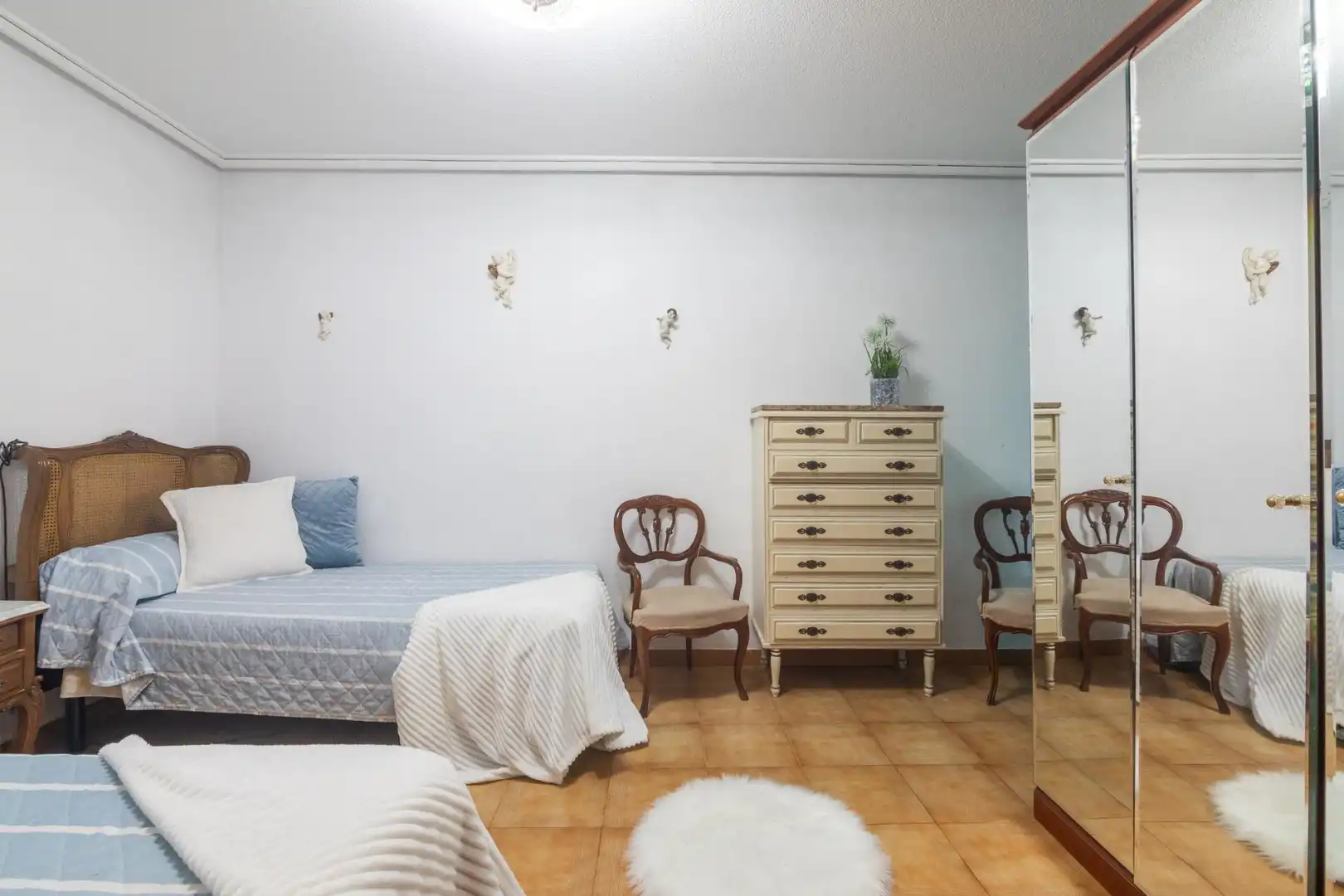 Habitación de Piso en venta en Elche / Elx con Aire acondicionado, Calefacción y Balcón