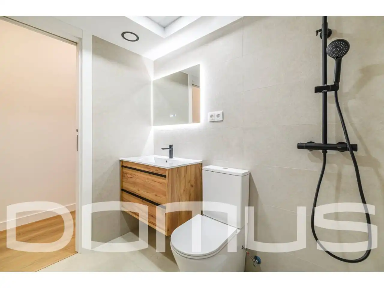 Bathroom of Flat for sale in Sant Boi de Llobregat  with Air Conditioner, Heating and Storage room