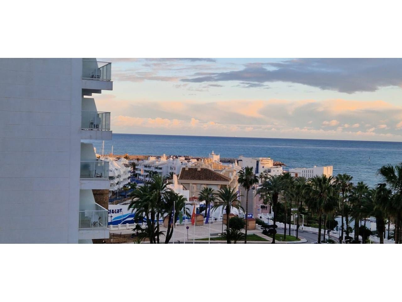 Vista exterior de Apartamento de alquiler en Benalmádena con Aire acondicionado, Calefacción y Terraza