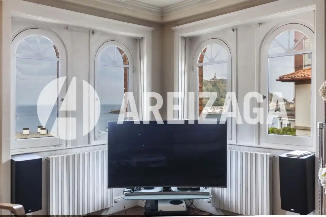 Sala de estar de Casa o chalet en venta en Donostia - San Sebastián  con Calefacción, Jardín privado y Terraza