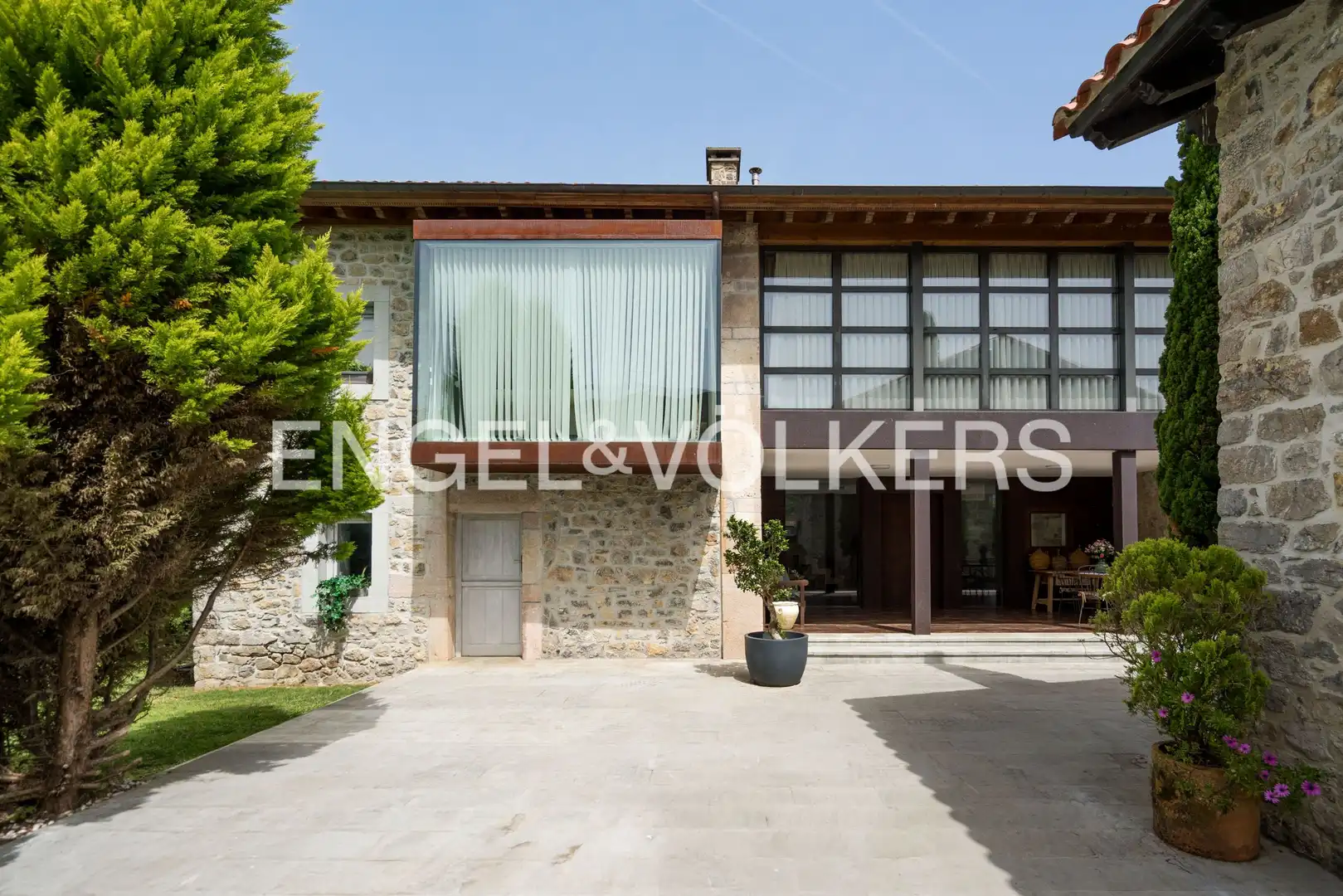 Vista exterior de Casa o chalet en venta en Cangas de Onís con Calefacción, Jardín privado y Terraza