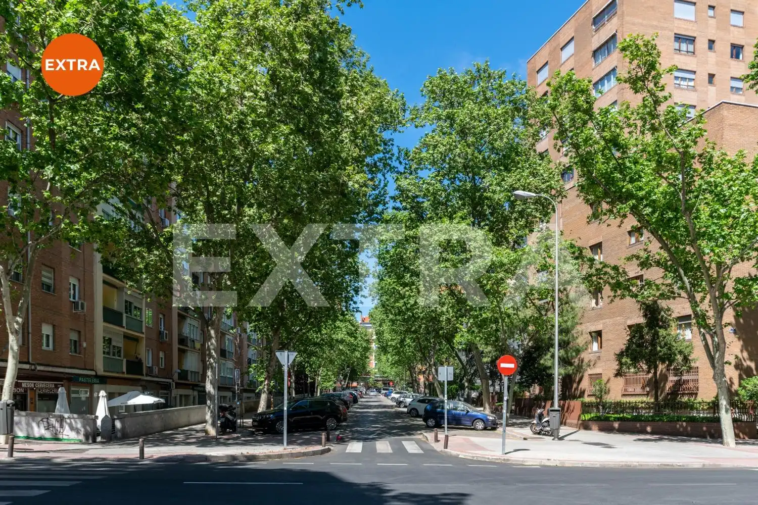 Vista exterior de Piso en venta en Madrid con Calefacción y Alarma