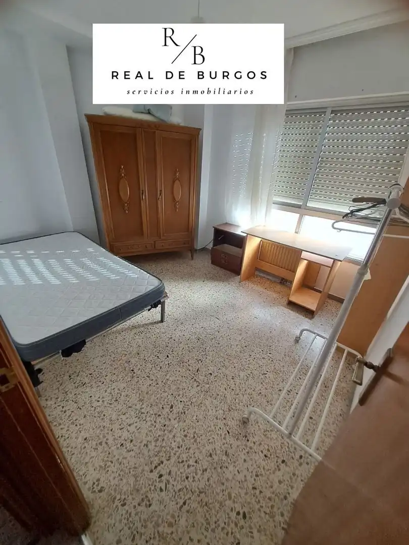 Bedroom of Flat for rent in Valladolid  with Heating, Terrace and Furnished