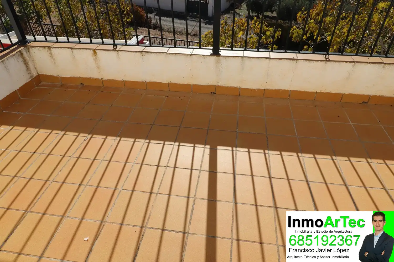 Terrassa de Finca rústica en venda en Iznalloz amb Jardí privat, Terrassa i Piscina