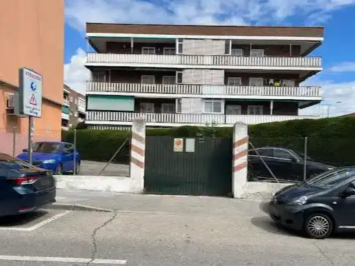 Vista exterior de Piso en venta en Madrid con Aire acondicionado y Amueblado