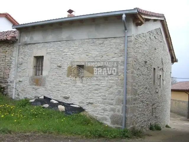 Haus zum Verkauf in Junta de Traslaloma, imagen 2
