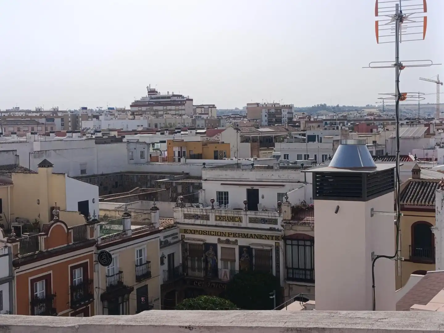 Vista exterior de Casa adosada en venda en Sevilla amb Terrassa