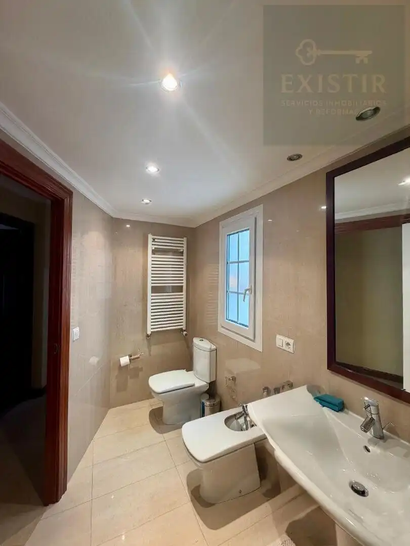Bathroom of Flat for sale in Palencia