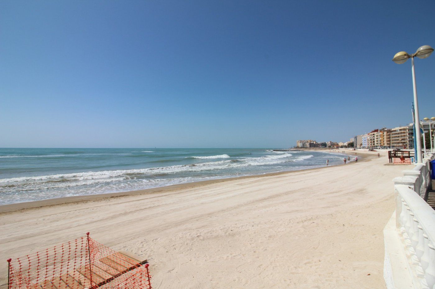Vista exterior de Garatge en venda en Torrevieja