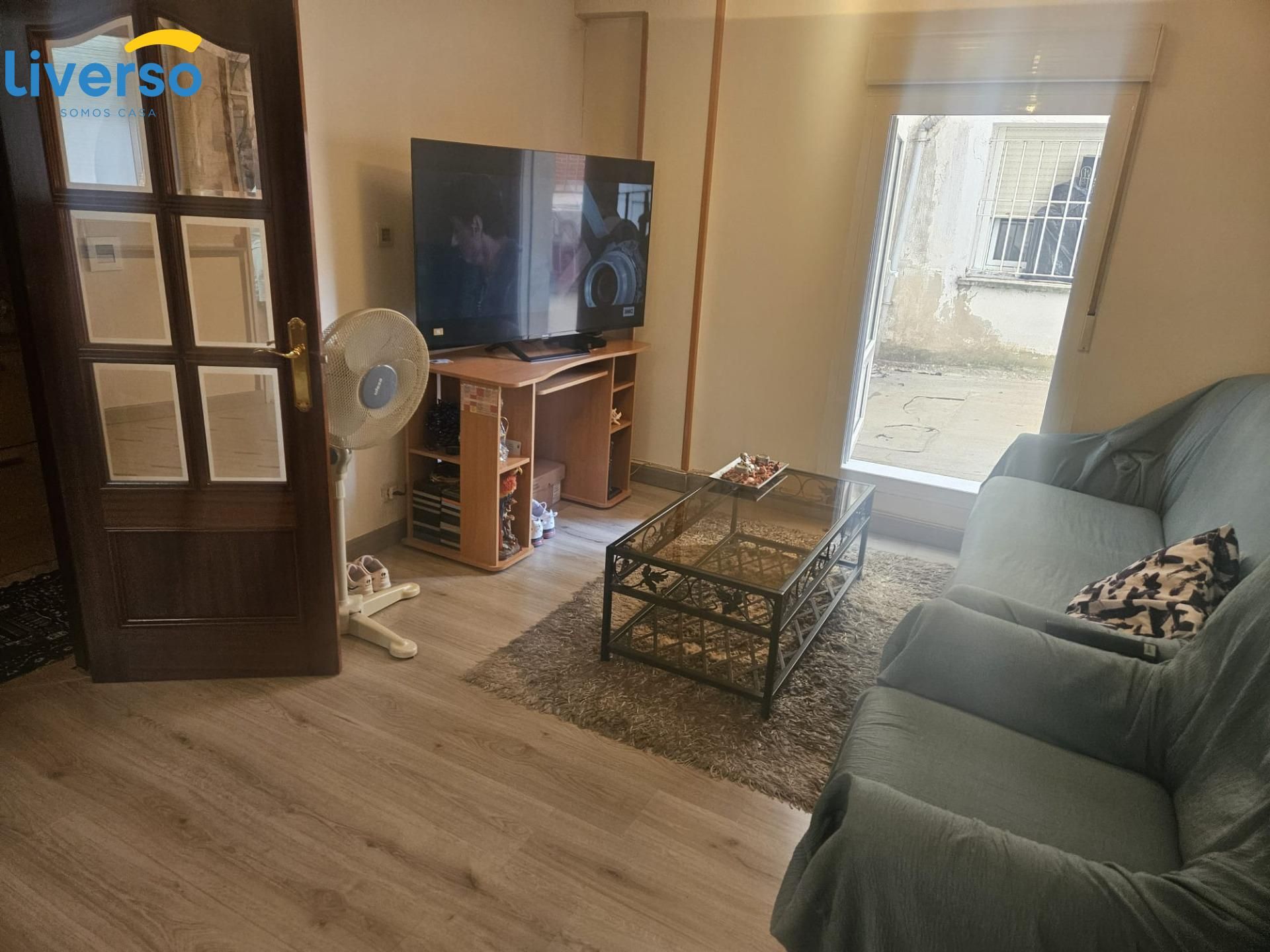 Sala d'estar de Pis en venda en Burgos Capital amb Calefacció, Parquet i Terrassa