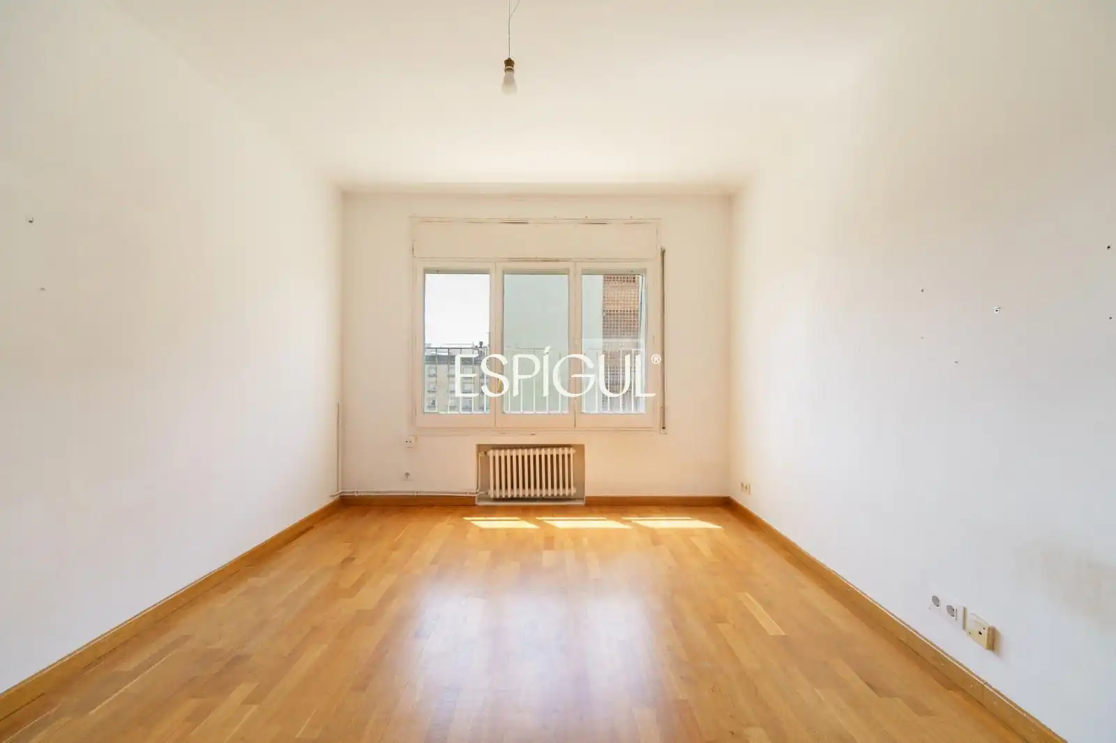 Habitación de Piso en venta en Barcelona con Calefacción, Parquet y Terraza