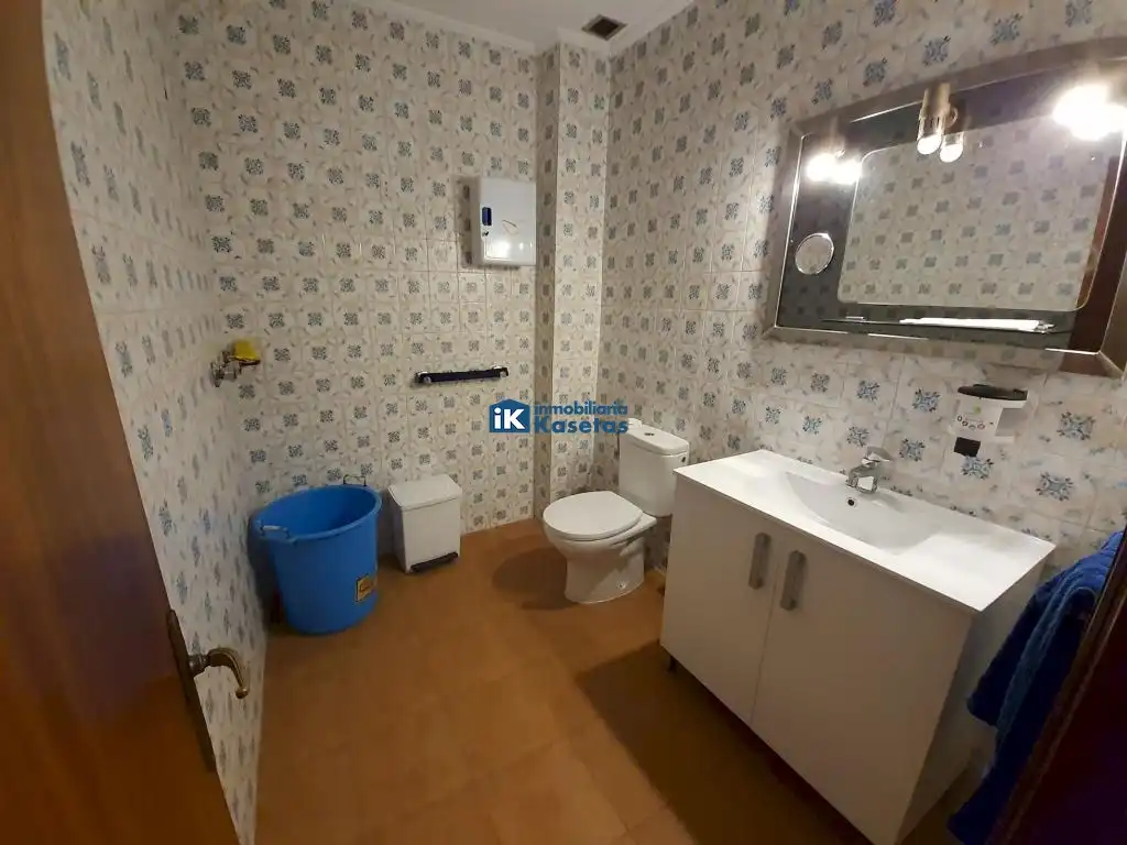 Business premises for sale in Centro - Ariz - Uribarri, imagen 8
