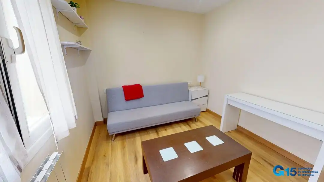 Sala de estar de Piso en venta en Andoain con Calefacción, Trastero y Amueblado