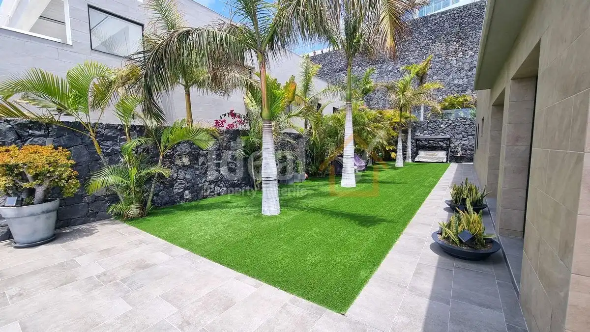 Detached house with pool for sale in Costa Adeje, imagen 5