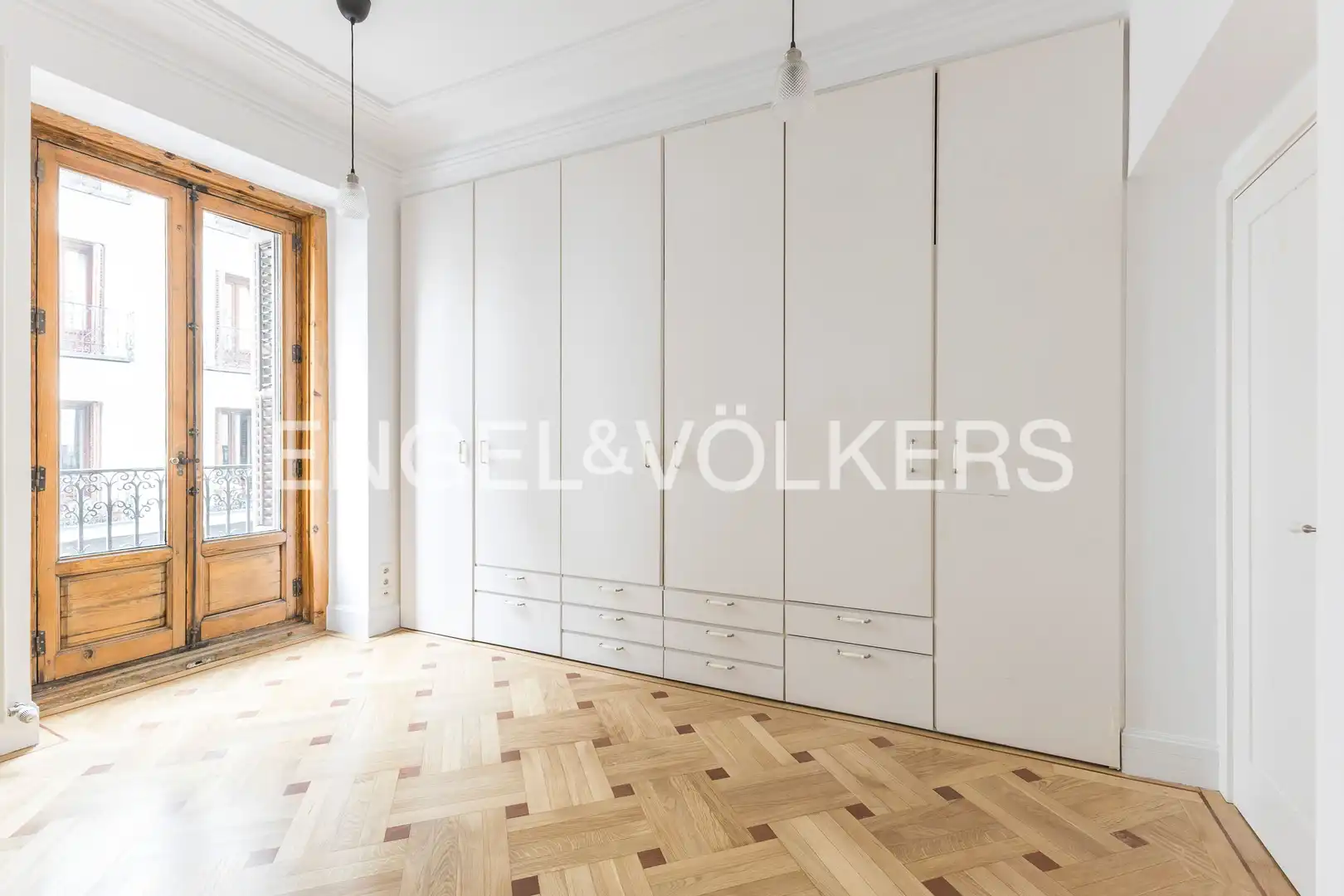 Habitación de Piso de alquiler en Madrid con Calefacción, Parquet y Balcón