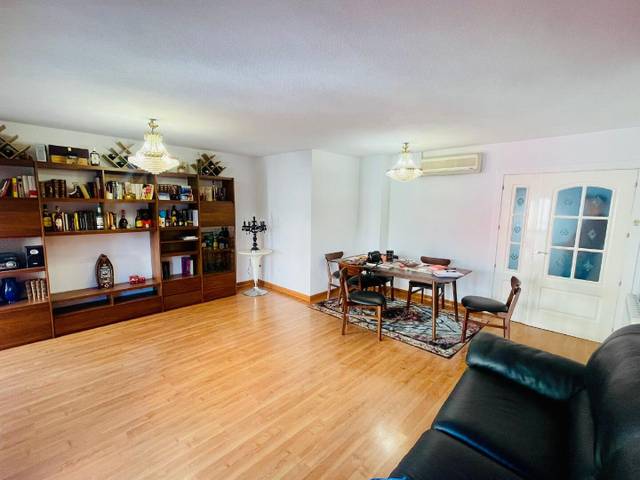 Piso en Venta en Ensanche - Diputación