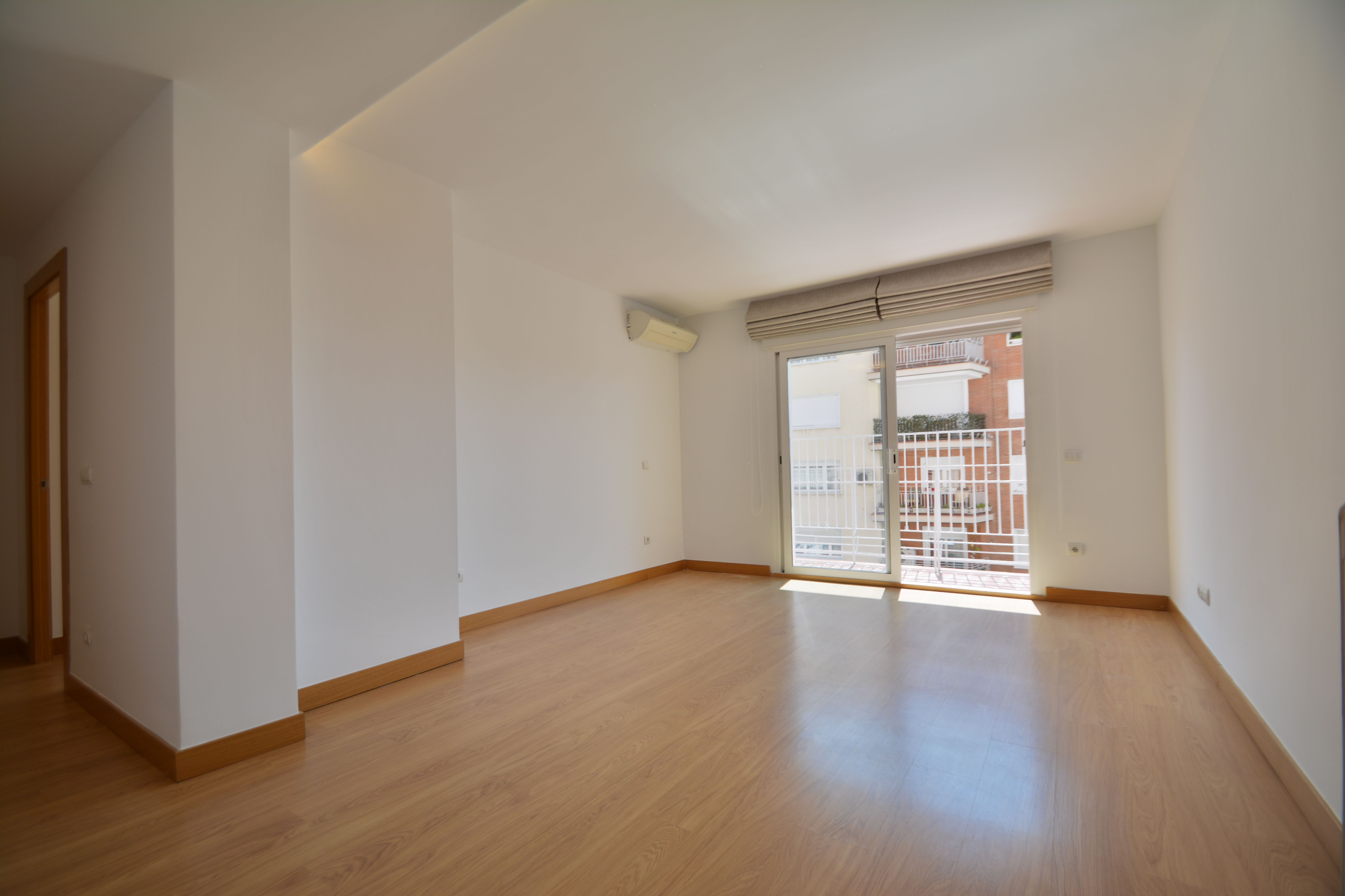 Flat to rent in Calle de Bolonia, Guindalera