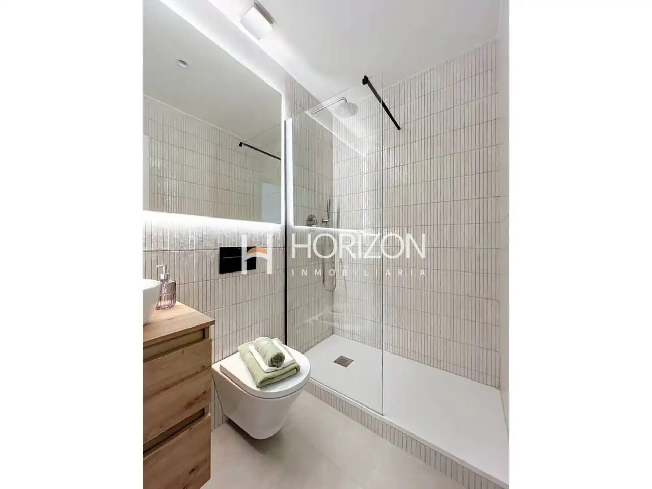 Badezimmer von Wohnung zum Verkauf in Barcelona mit Klimaanlage, Heizung und Möbliert