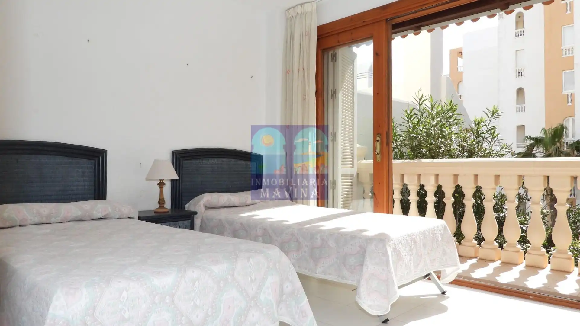 Schlafzimmer von Einfamilien-Reihenhaus zum Verkauf in La Manga del Mar Menor mit Heizung, Privatgarten und Terrasse