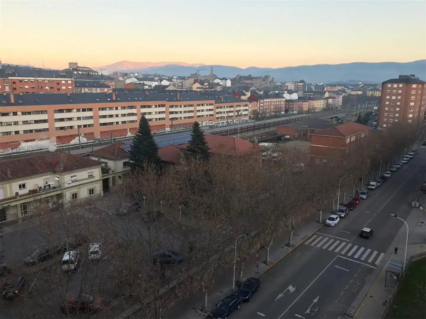 Vista exterior de Pis en venda en Ponferrada amb Parquet, Forn i Rentadora