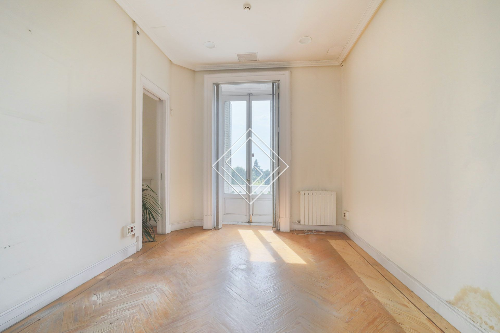 Office to rent in  Madrid Capital  with Air Conditioner and Heating
