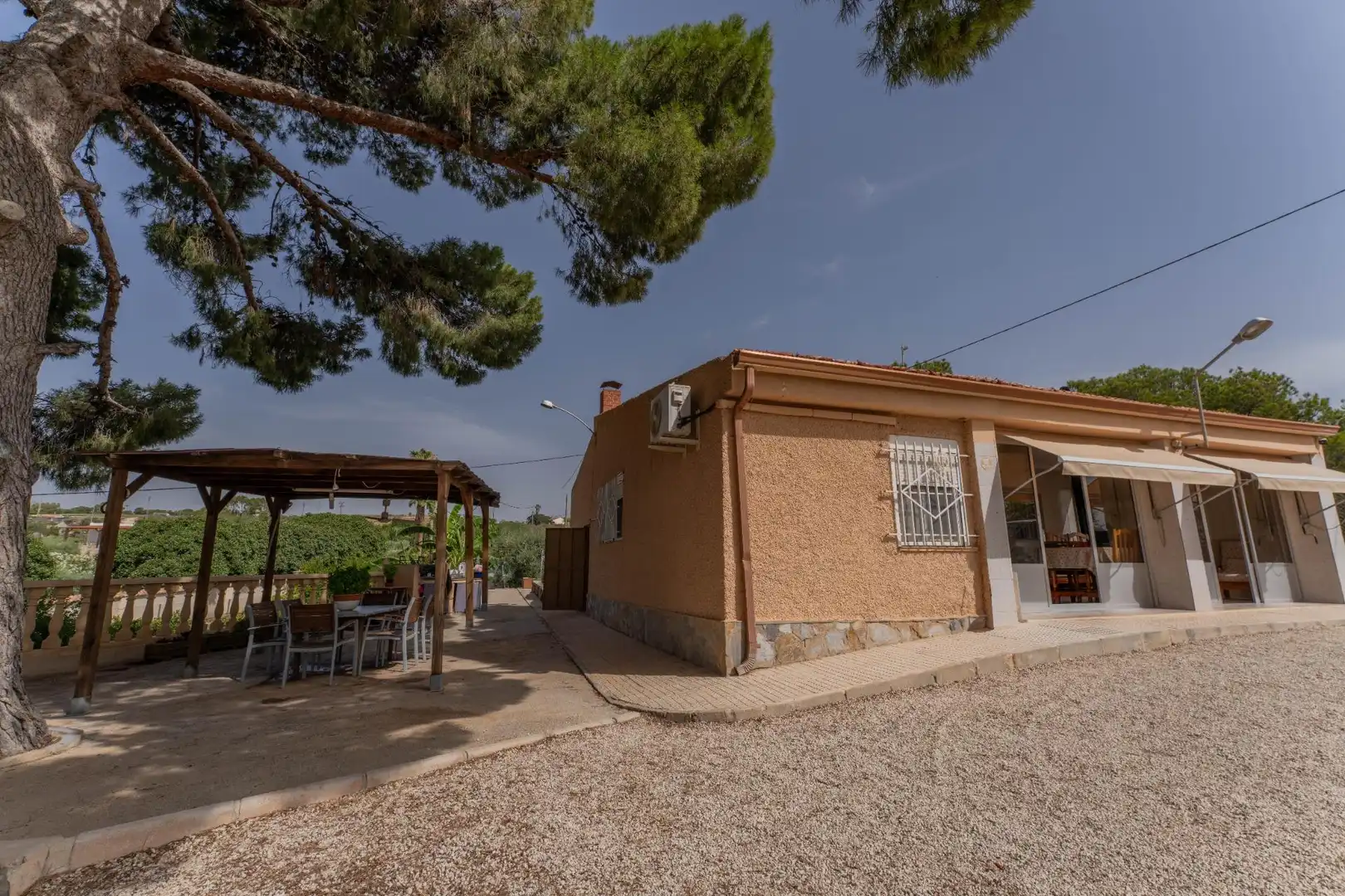 Vista exterior de Casa o chalet en venta en Elche / Elx con Aire acondicionado, Jardín privado y Piscina