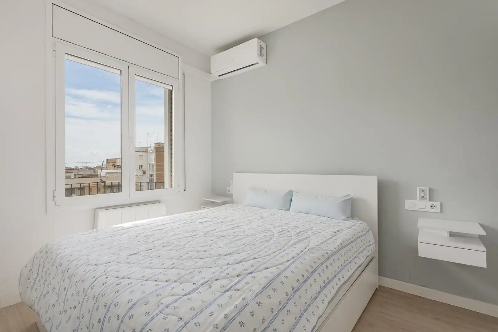 Bedroom of Flat for sale in Barcelona  with Heating and Balcony