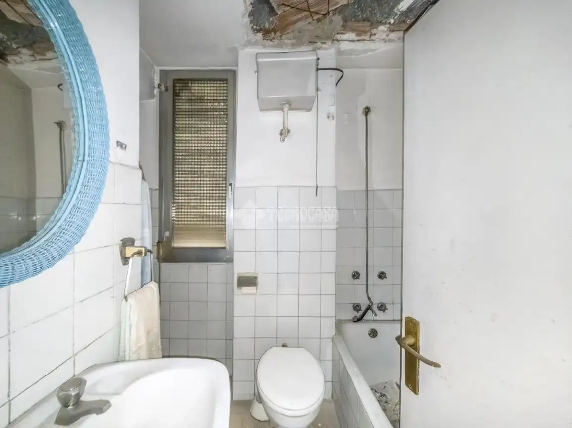 Badezimmer von Wohnung zum Verkauf in Madrid
