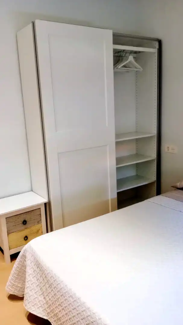 Dormitori de Apartament de lloguer en Benicasim / Benicàssim amb Aire condicionat, Calefacció i Jardí privat