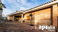 Vista exterior de Casa o xalet en venda en Castellar del Vallès amb Terrassa, Piscina i Balcó