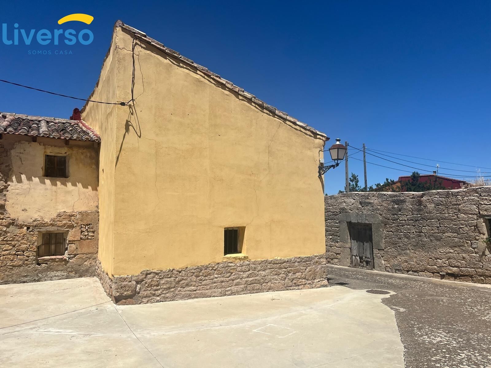 Vista exterior de Casa o chalet en venta en Barrio de Muñó con Jardín privado