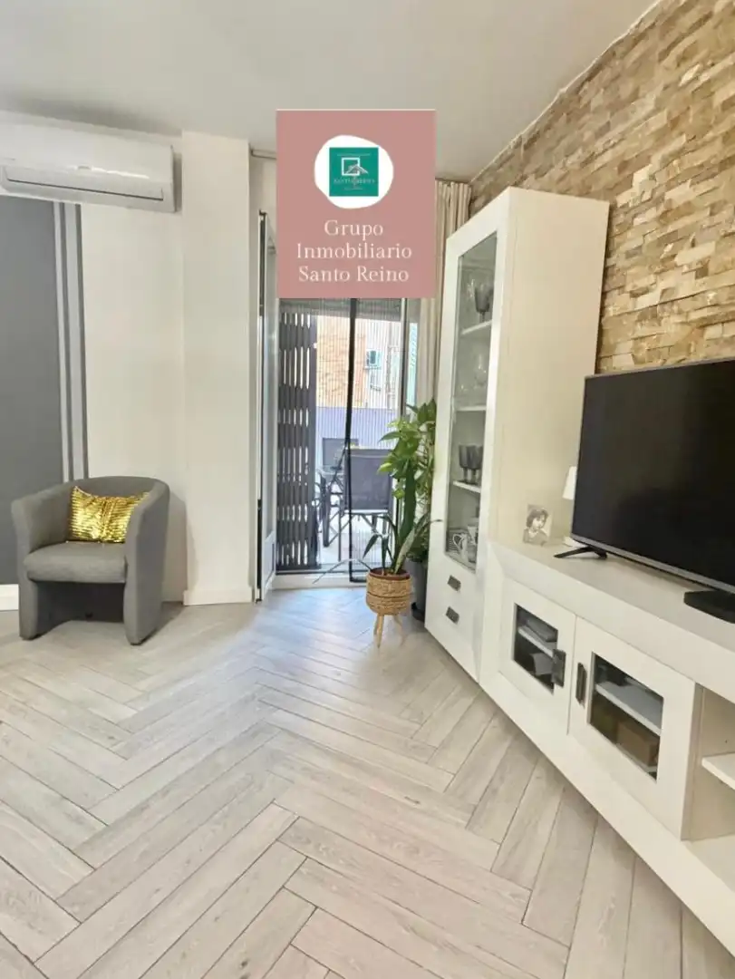 Sala de estar de Piso en venta en Jaén con Aire acondicionado, Trastero y Amueblado