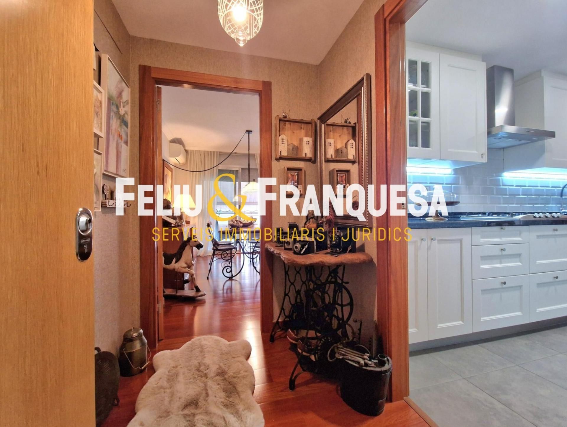 Flat for sale in Sant Cugat del Vallès  with Heating, Storage room and Swimming Pool