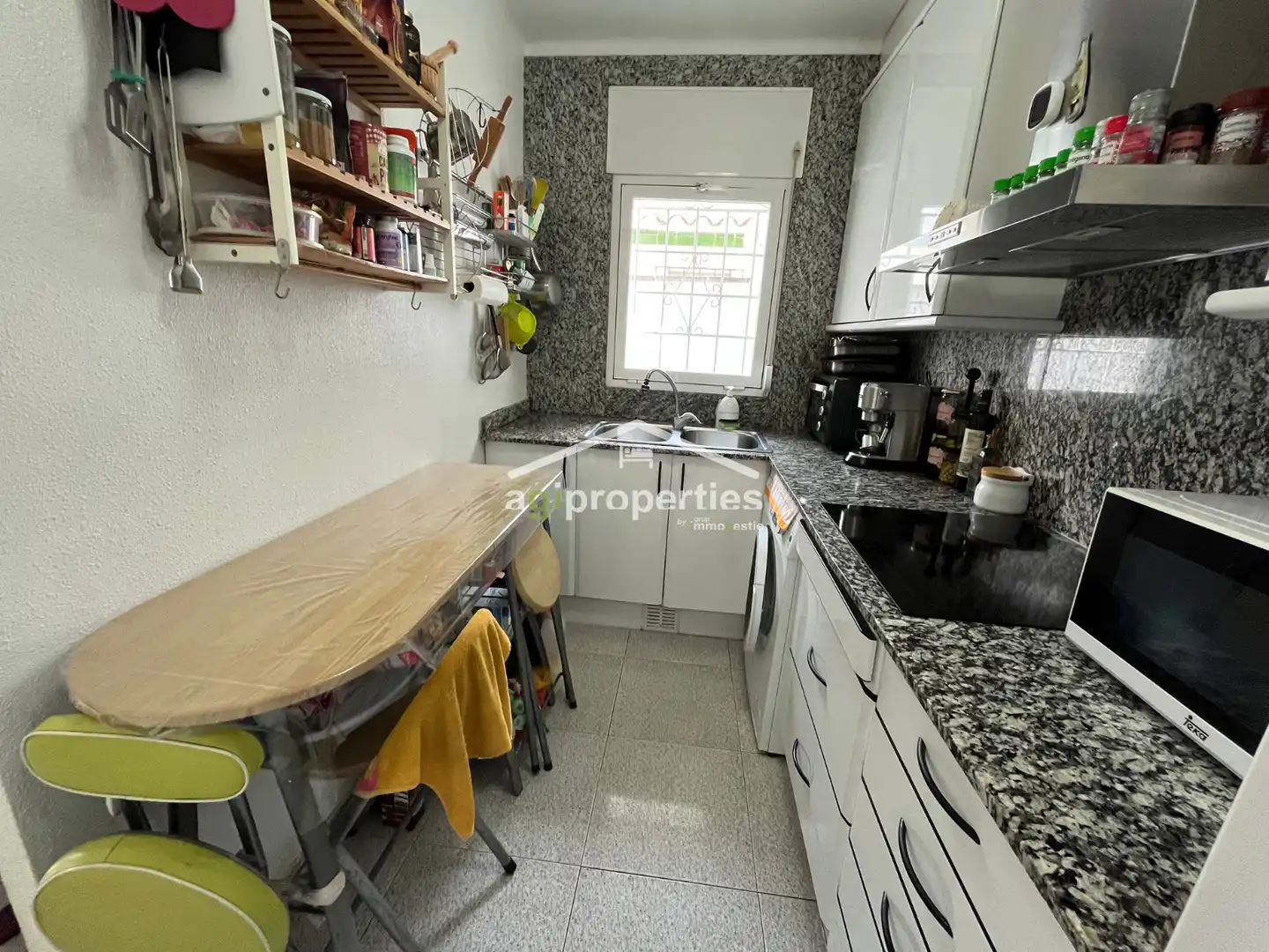 Cuina de Casa o xalet en venda en Empuriabrava amb Aire condicionat i Terrassa