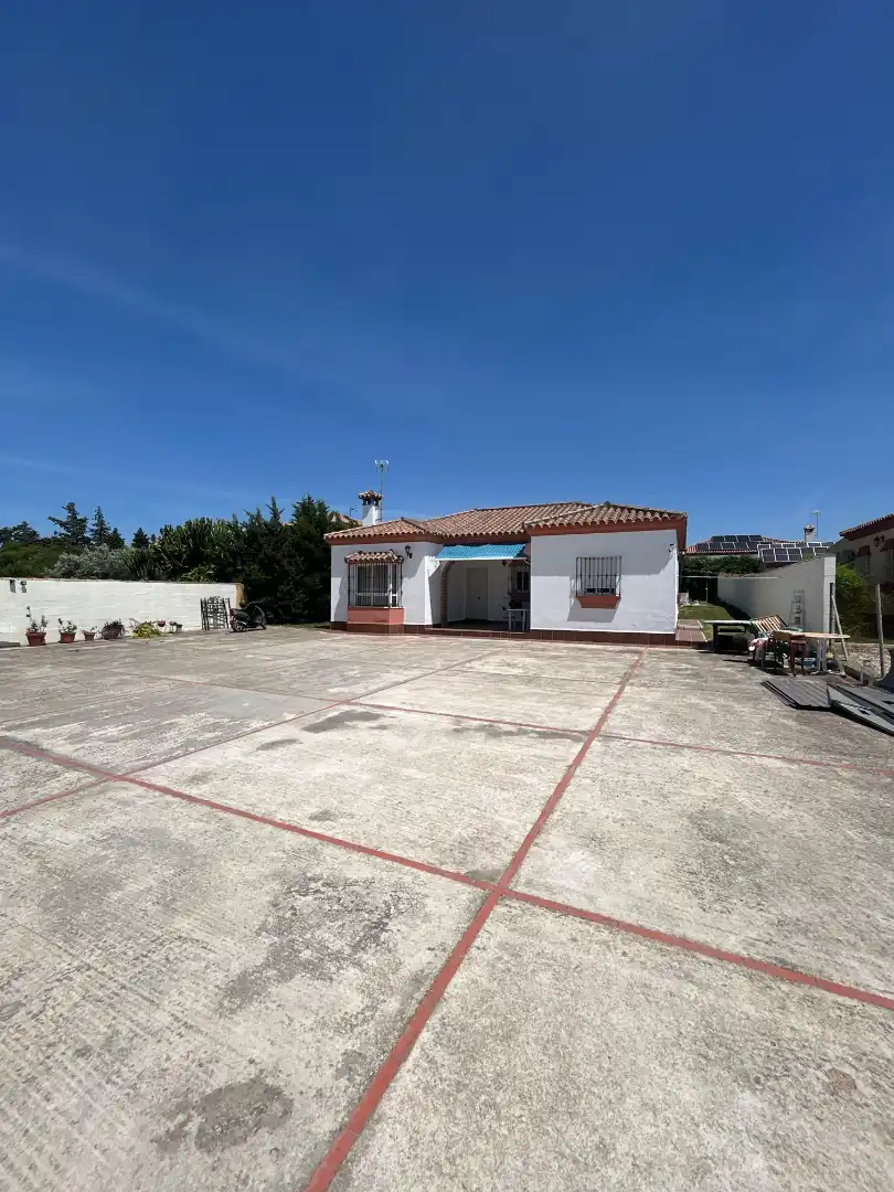 Exterior view of Houses for sale in Chiclana de la Frontera