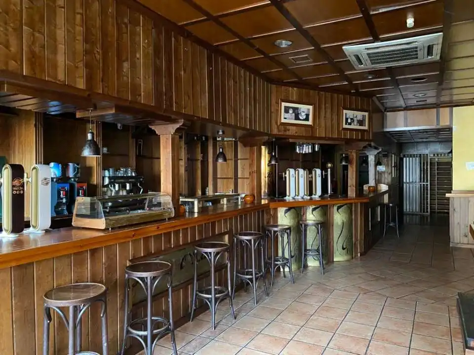 Business premises for sale in Trobajo del Camino, imagen 3