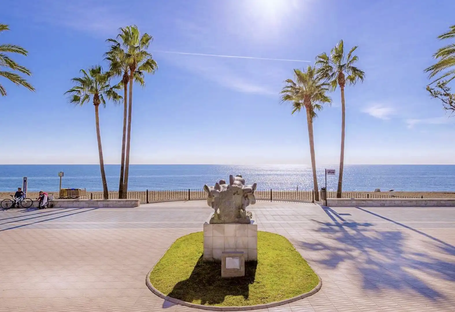 Vista exterior de Dúplex en venda en Marbella amb Aire condicionat, Terrassa i Traster
