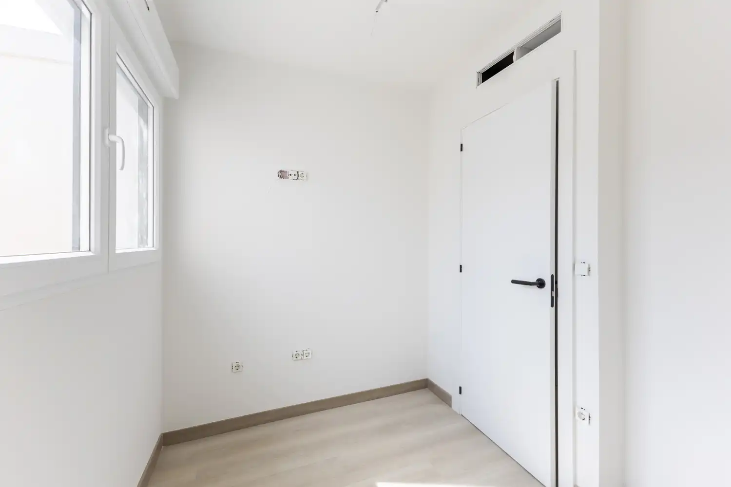 Bedroom of Flat for sale in Vinaròs  with Air Conditioner, Heating and Balcony