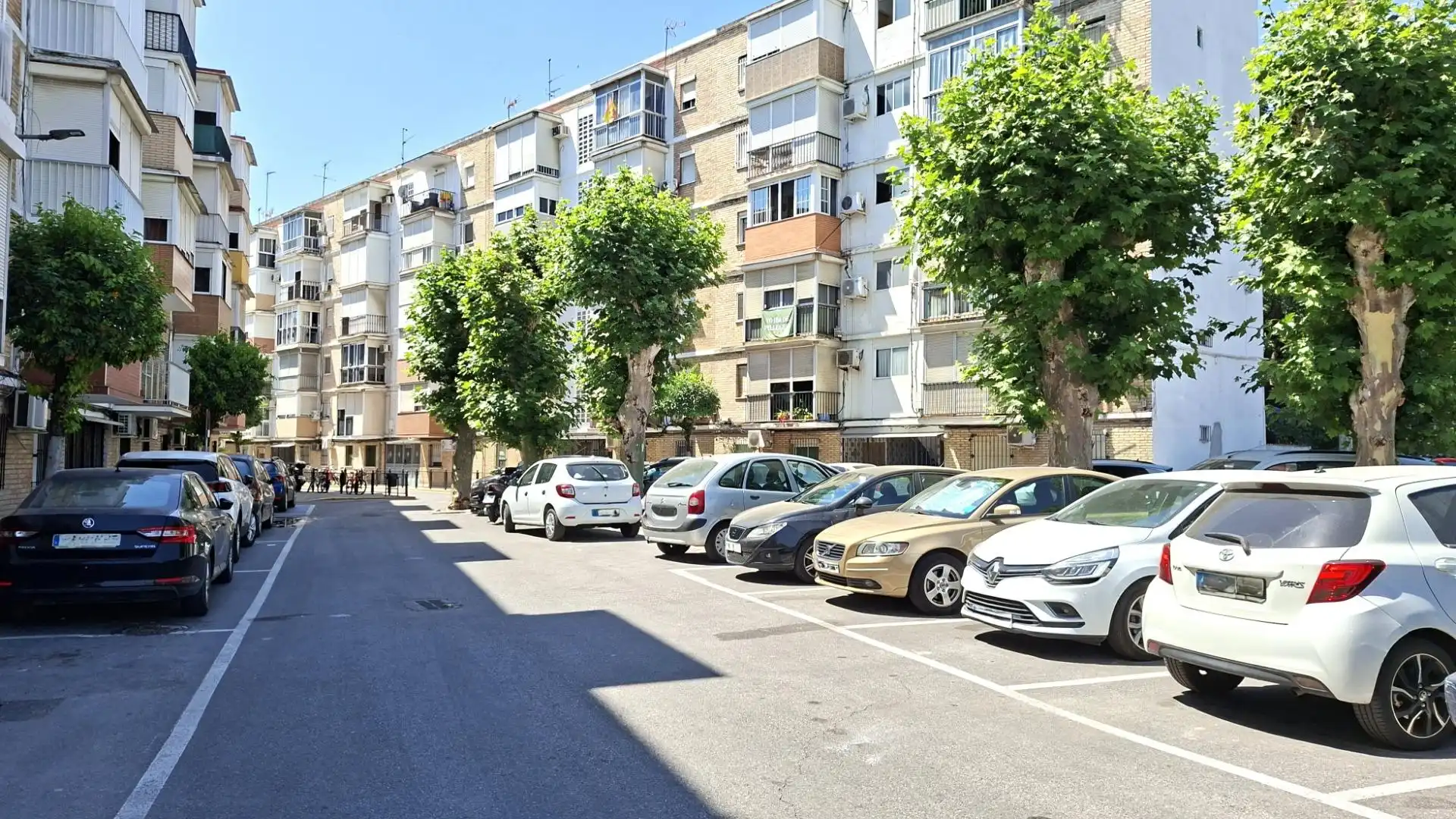 Vista exterior de Piso en venta en San Juan de Aznalfarache con Terraza